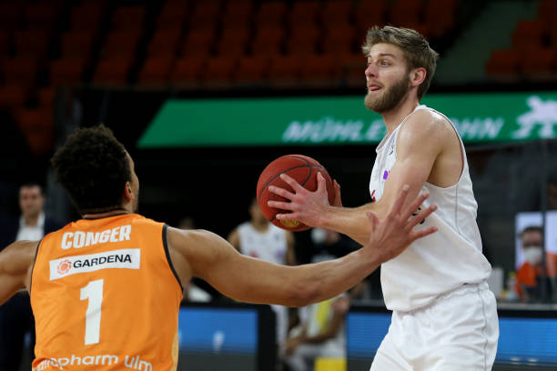 许多国际比 许多国际比