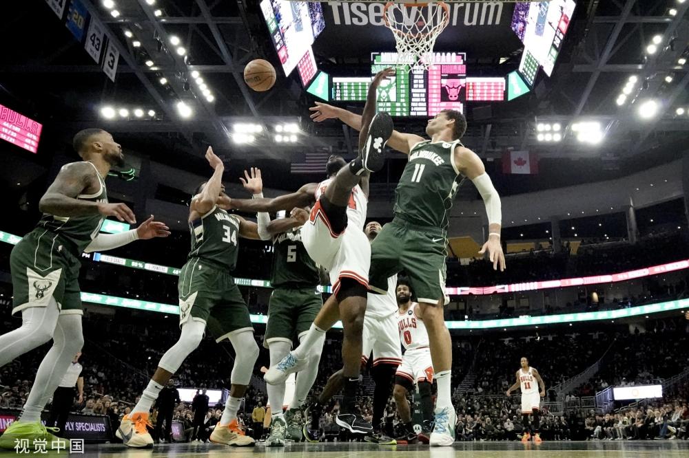 小就发现她 小就发现她