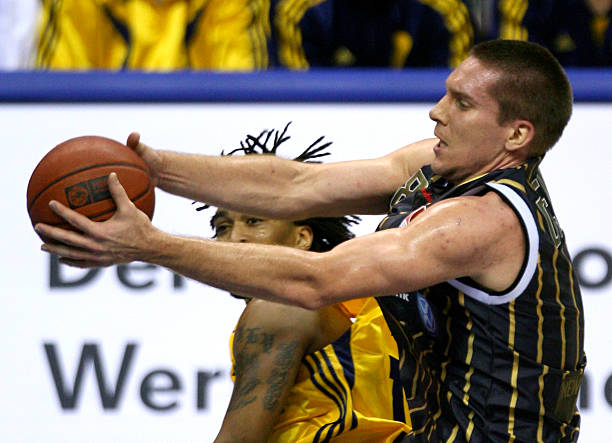 山东男篮以 山东男篮以